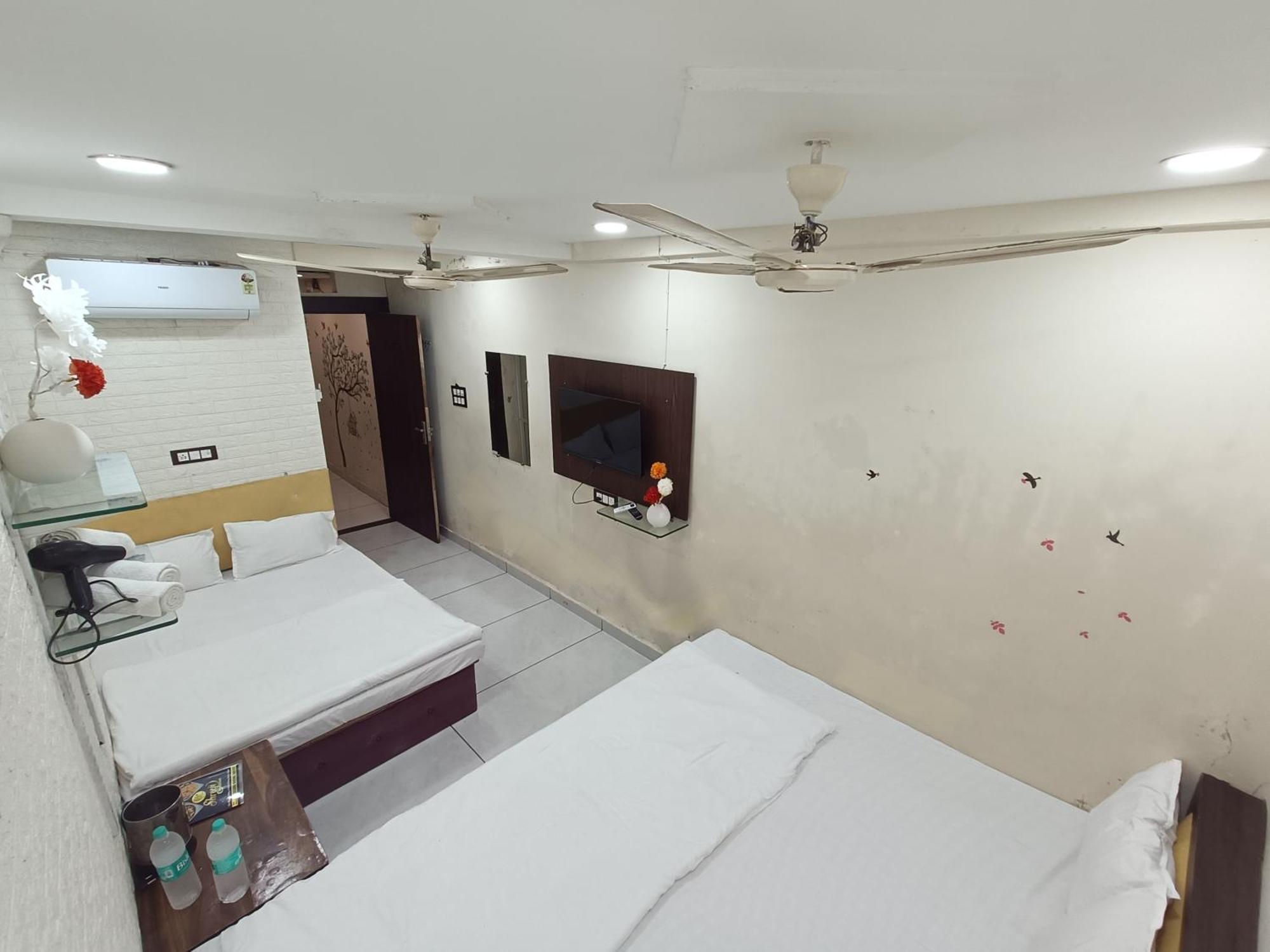 Hotel S Tower Удджайн Екстер'єр фото